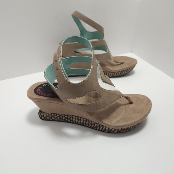 Modzori Reversible Womens Dandals Size 8 - Picture 3 of 7